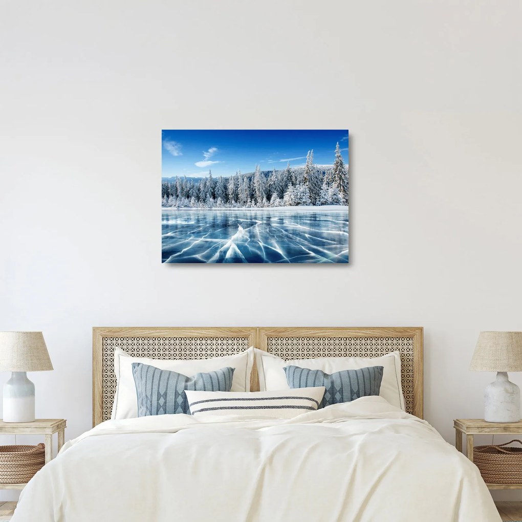 Kép a befagyott tóról és a havas fákról (üvegen) (70x50 cm)