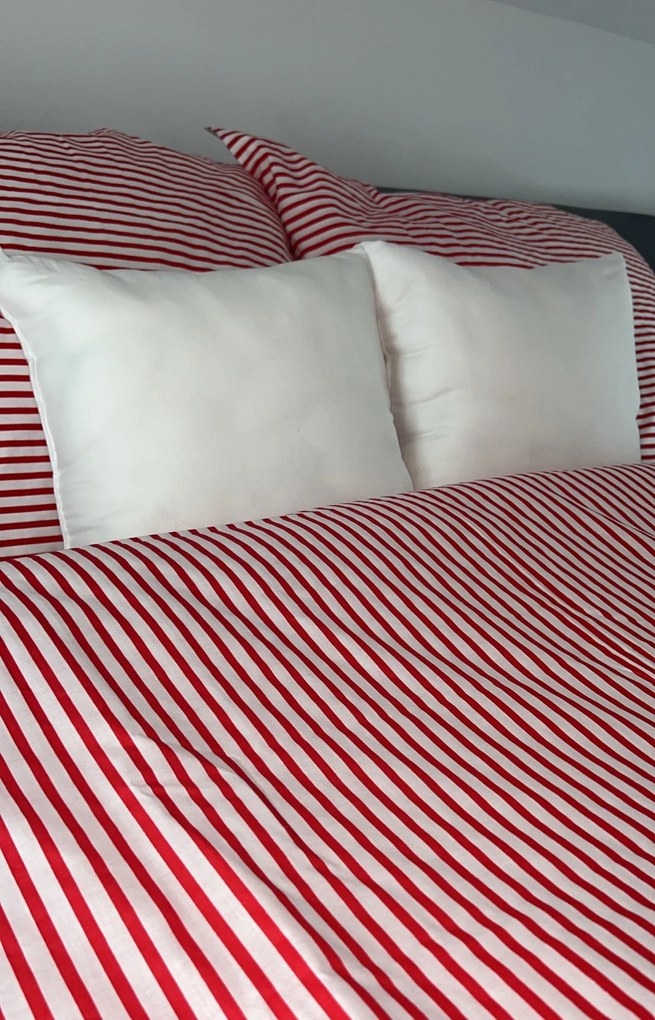 Piros csíkos pamut ágynemű DeLuxe Ágynemű mérete: 140x200 cm, A csomag tartalma: Készletcsomagolás