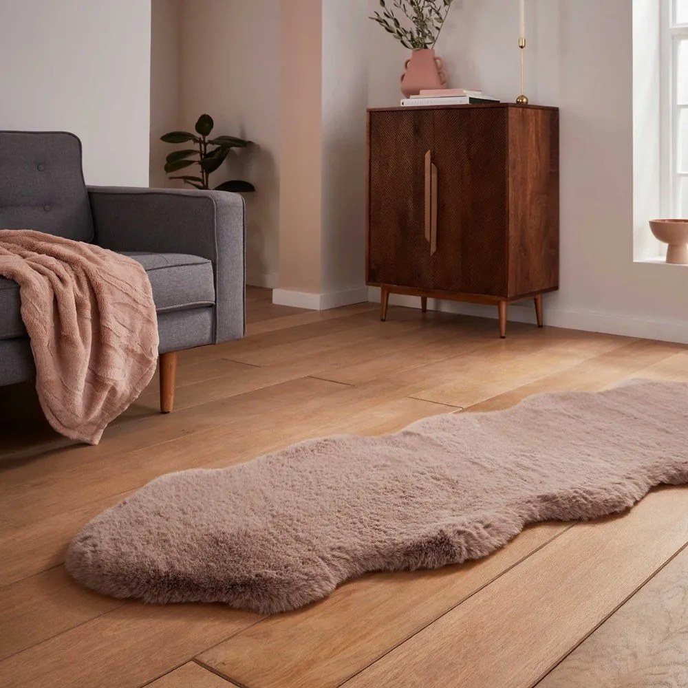 Világosbarna szintetikus futószőnyeg 60x180 cm Super Teddy – Think Rugs