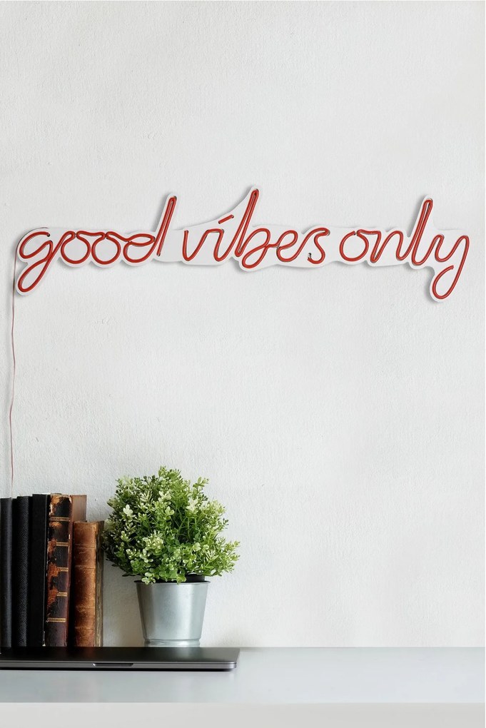 Műanyag LED-es fali dekoráció, Good Vibes Only - Red