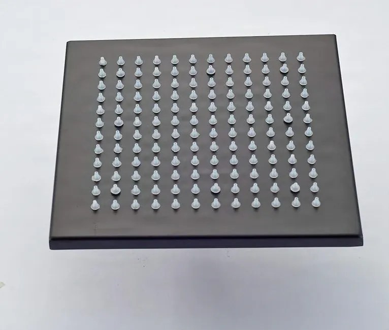 Zuhanyrendszer EYN PT50089 falba süllyesztett kivitelben, LED-világítással, több színváltozatban — Fekete — 40 cm