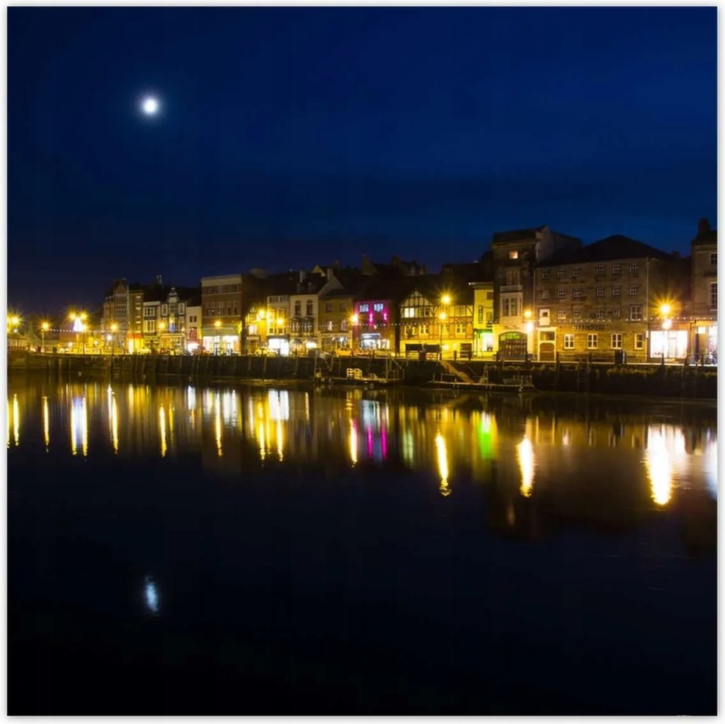 Poszterek 100x100 Hold a vízben