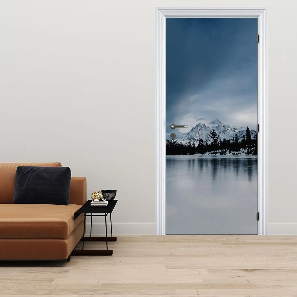 Fotótapéta ajtóra - Befagyott tavon (95x205cm)