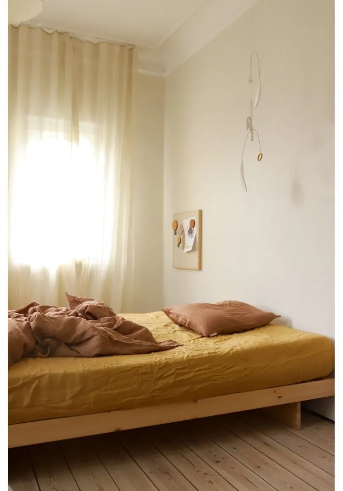Natúr színű borovi fenyő egyszemélyes ágy ágyráccsal 120x200 cm Kanso – Karup Design