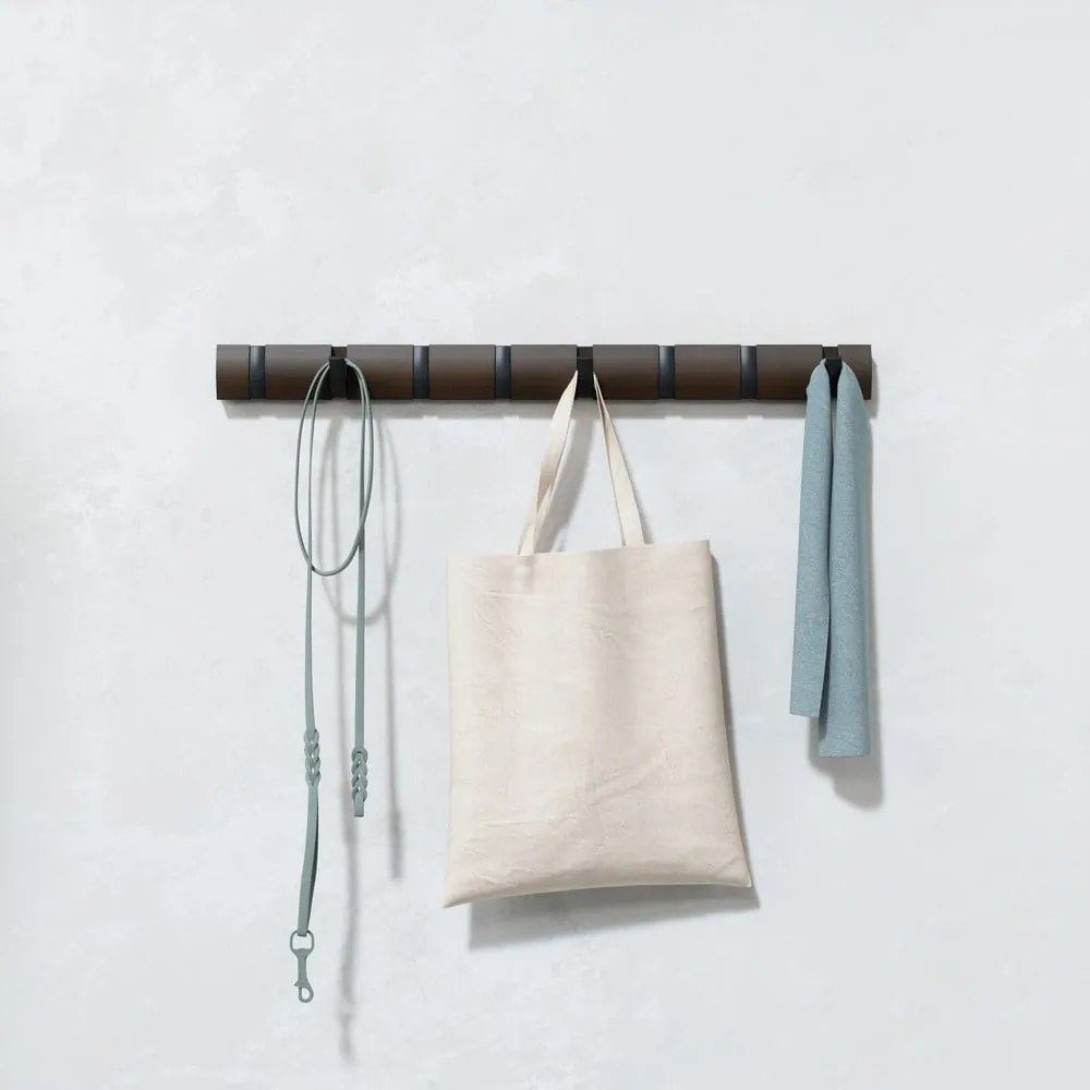 Sötétbarna nyárfa fali fogas Flip – Umbra