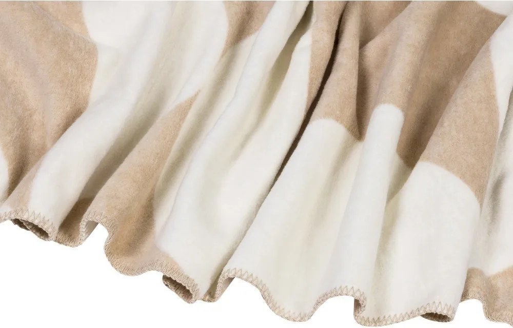 Bézs-krémszínű takaró 150x200 cm Tul – noo.ma