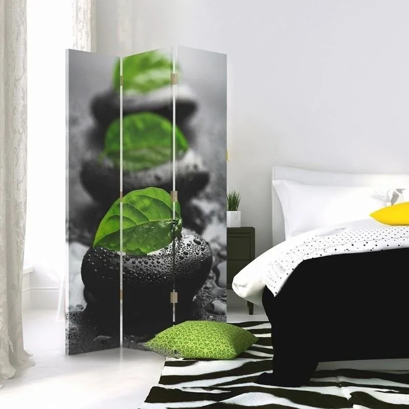 Gario Paraván Kövek és levelek kompozíciója Méret: 145 x 170 cm, Kivitelezés: Klasszikus paraván