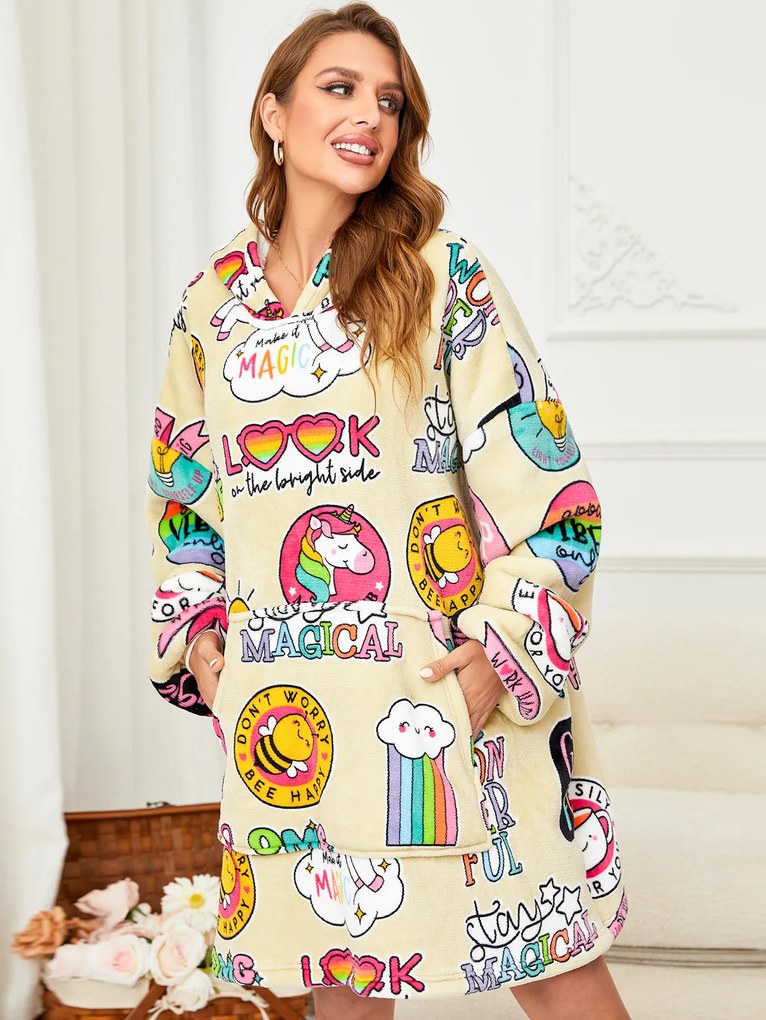 MAGICAL krémszínű báránybunda hatású kapucnis, ujjas pléd