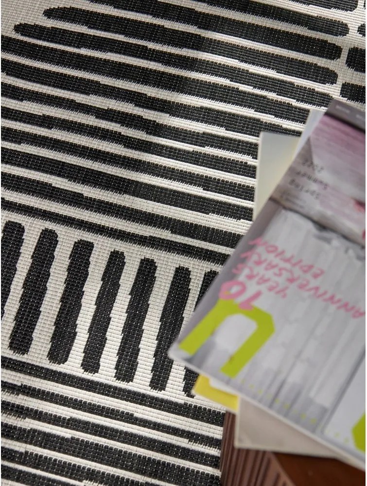 Fekete-krémszínű kerek kültéri-beltéri szőnyeg ø 200 cm Haringey Bounds – Ted Baker