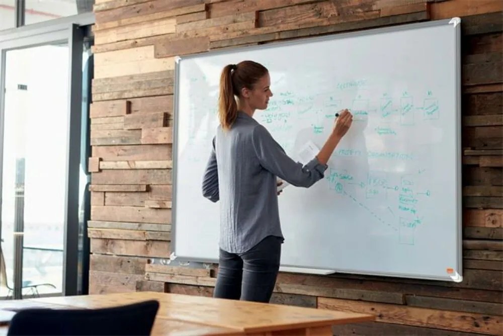 Fehértábla, zománcozott, mágneses, 120x90 cm, alumínium keret, Ecolabel, NOBO Premium Plus (VN5145)