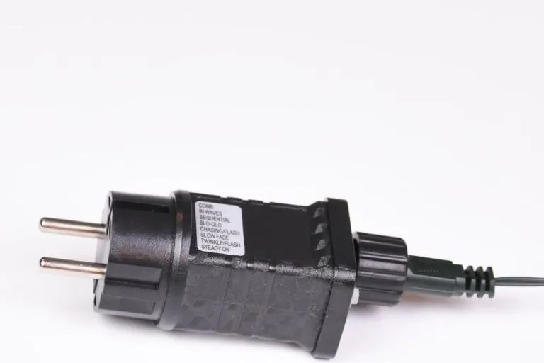 Kúp alakú fénylánc 280 LED meleg fehér