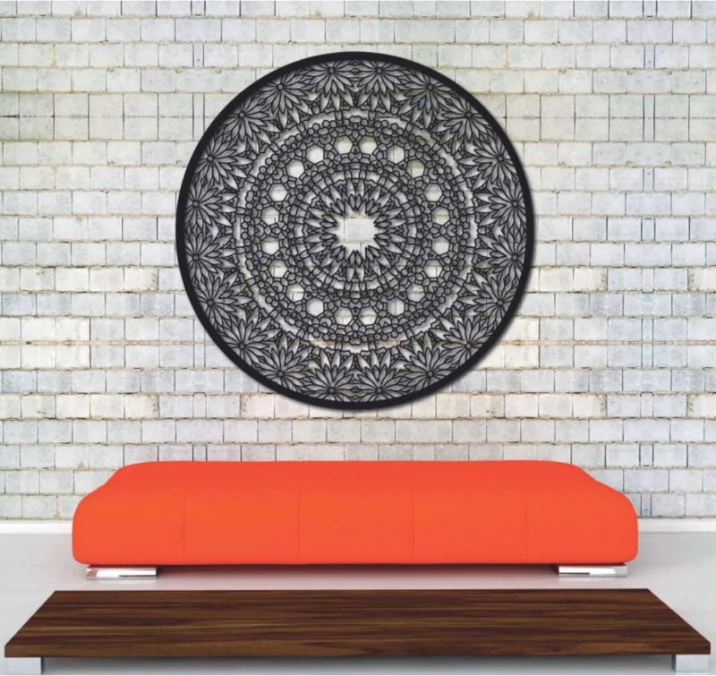 Fából készült mandala a falon | POIET