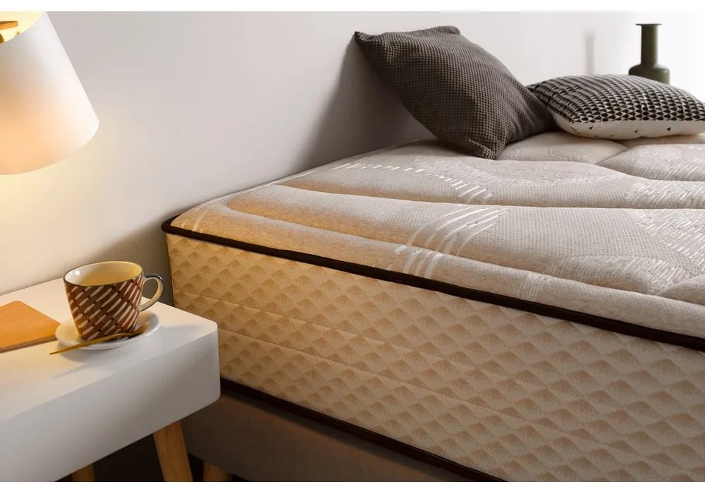 Kemény-közepes keménységű kétoldalas hőszabályozó hab matrac 140x200 cm Tempus Gold – Moonia