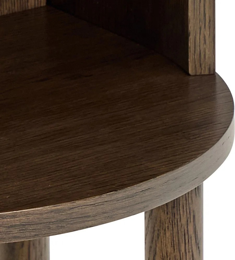 Sötét natúr színű éjjeliszekrény tölgyfa dekorral Paron – Actona