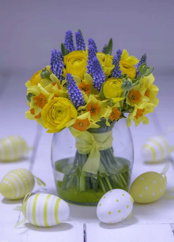 Poszter 39,5x55cm Húsvéti tojások egy csokor virág körül 3, Assaf Frank