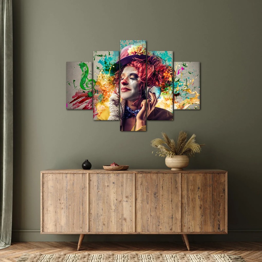 Kép - Női művész fejhallgatóval (150x105 cm)