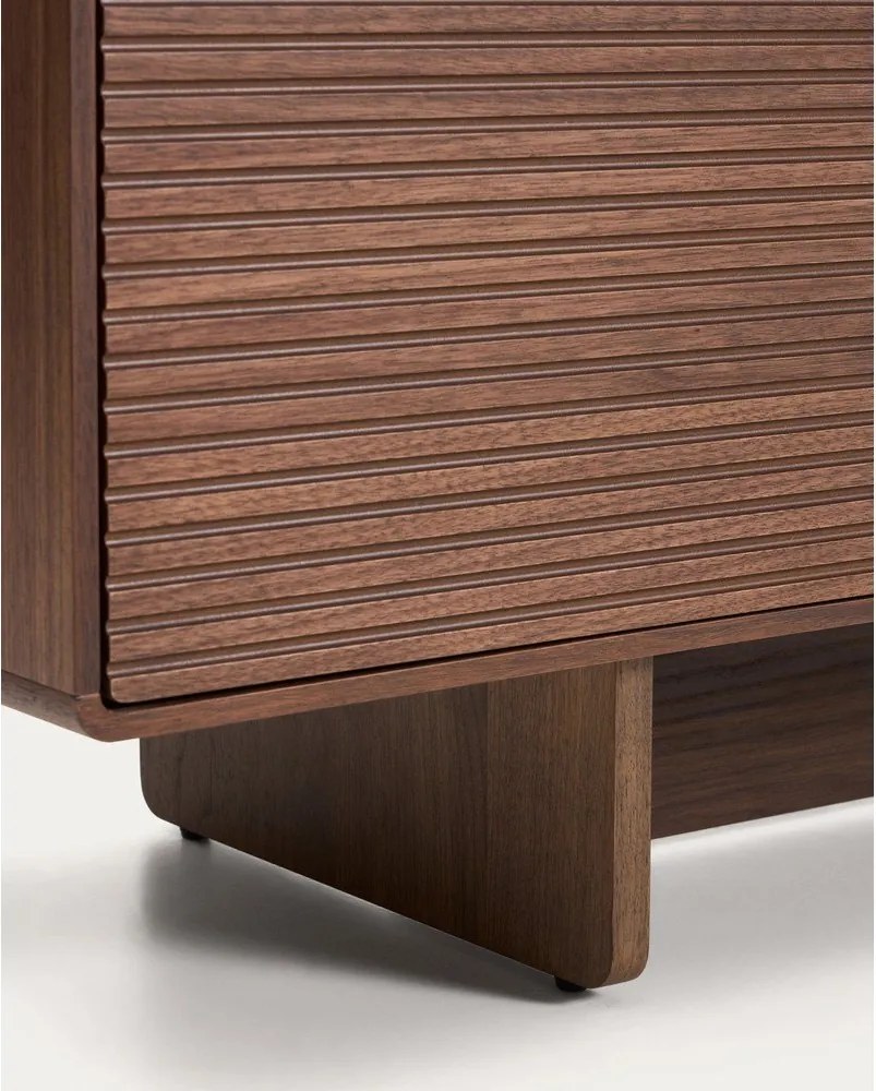 Sötétbarna TV-állvány diófa dekorral 200x46x40 cm Norlen – Kave Home