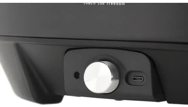 Asztali faszenes grillsütő 4xAA/USB fekete