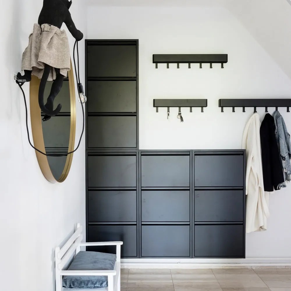 Fekete fém billenő ajtós cipőtartó 50x103x15 cm Billy – Spinder Design