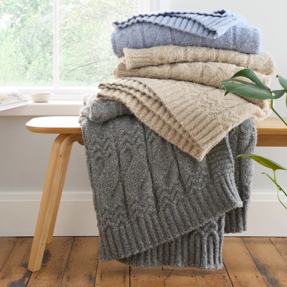 Bézs kötött takaró 150x200 cm Cable Knit – Bianca