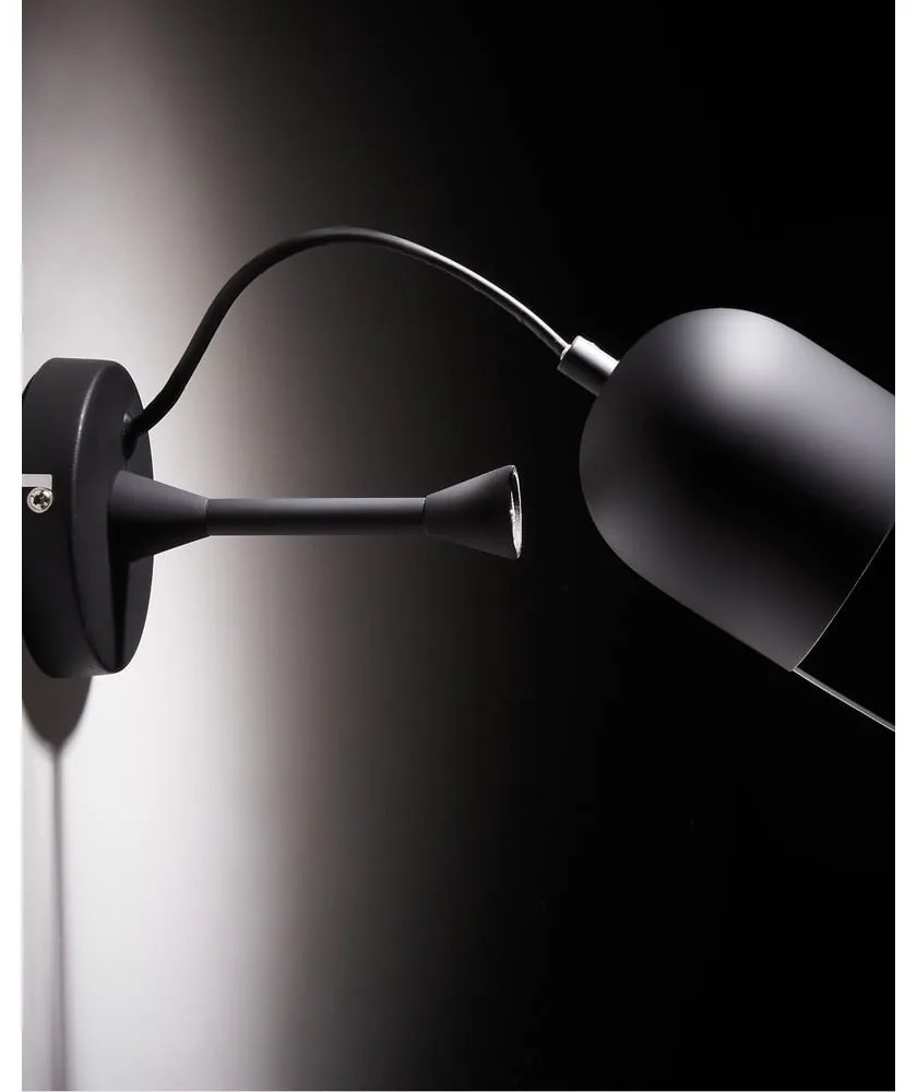 Fekete fali lámpa Lucilla – Kave Home