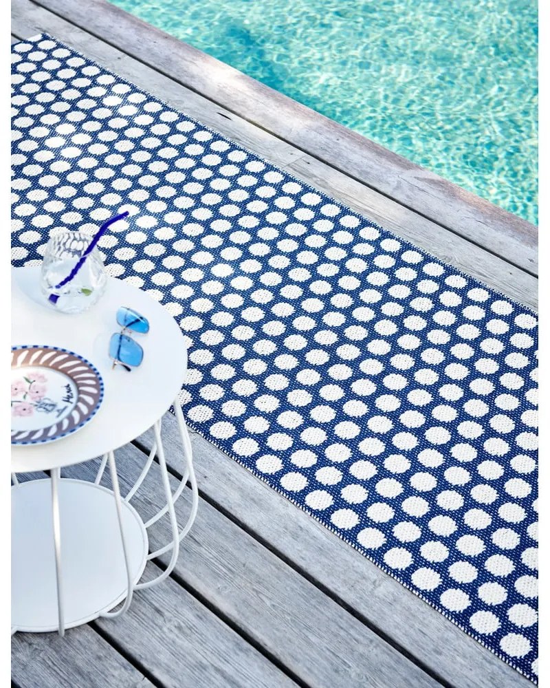 Sötétkék kültéri-beltéri futószőnyeg 70x250 cm Noa Dark Blue – Pappelina