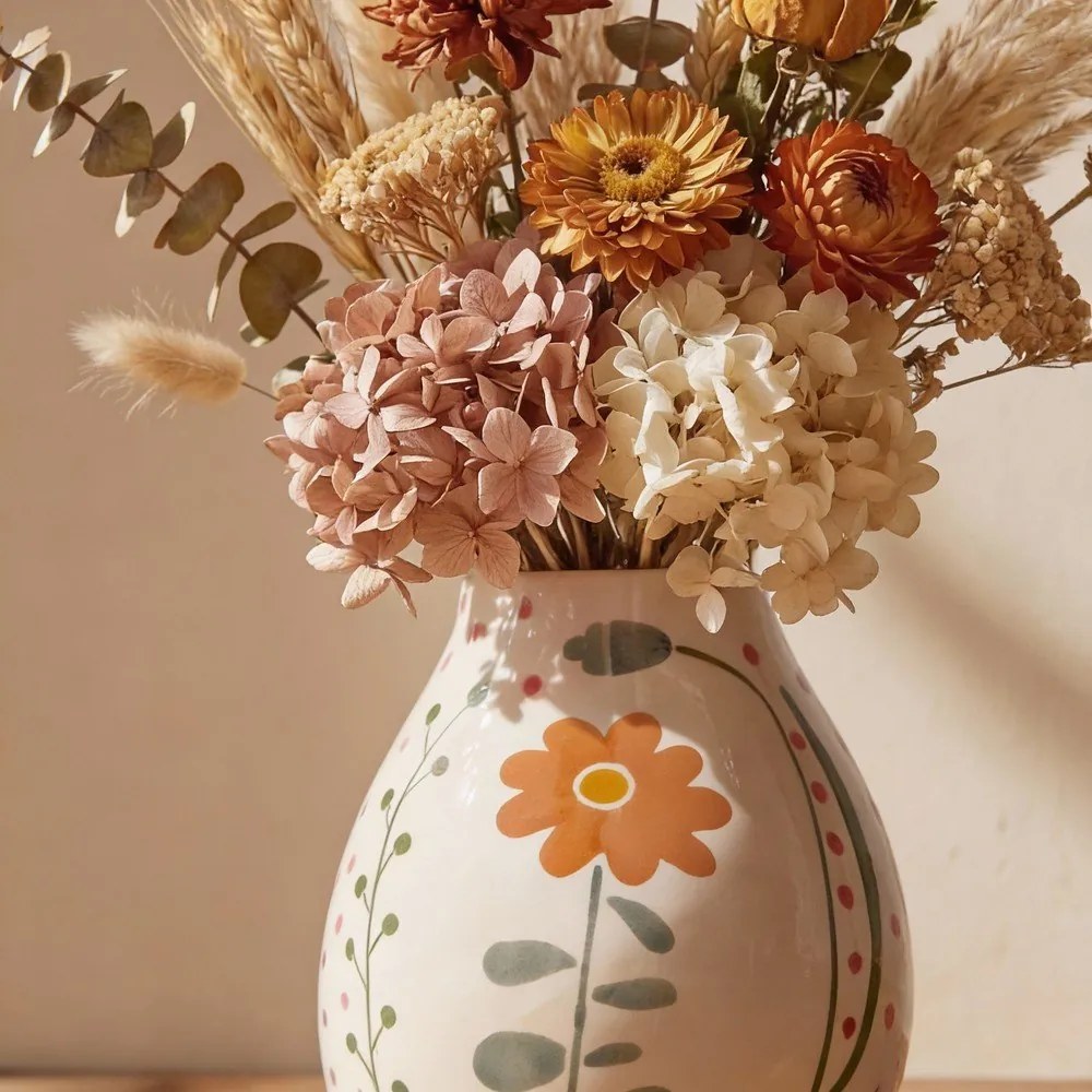 Krémszínű agyagkerámia kézzel festett váza (magasság 17 cm) Taza – Bloomingville