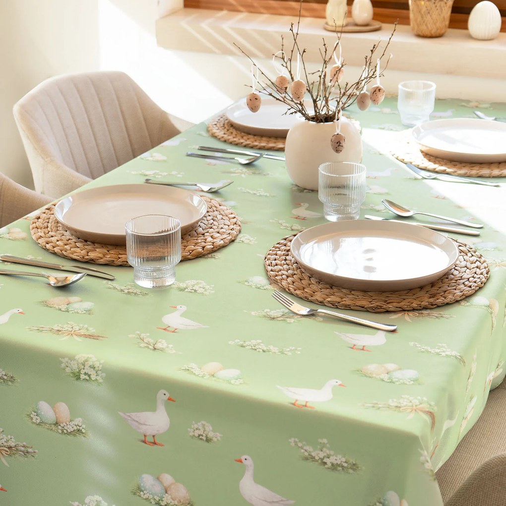 Goldea húsvéti szögletes teflonos asztalterítő - libák és húsvéti tojások 80 x 80 cm