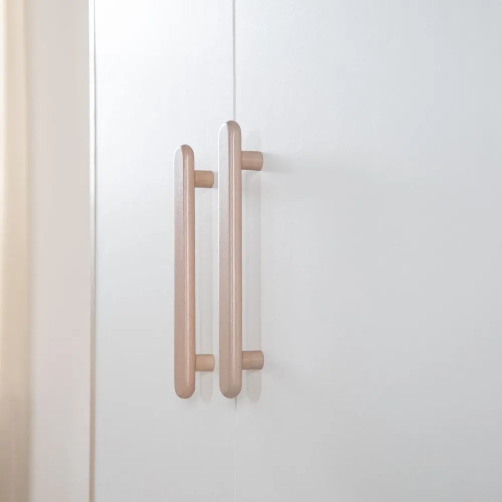 Fehér-natúr színű gyerek ruhásszekrény tölgyfa dekorral 96x190x50 cm Cabane – Roba