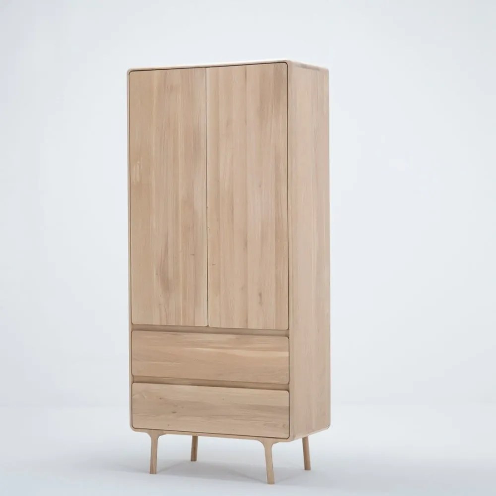 Fawn tömör tölgyfa ruhásszekrény 2 fiókkal - Gazzda