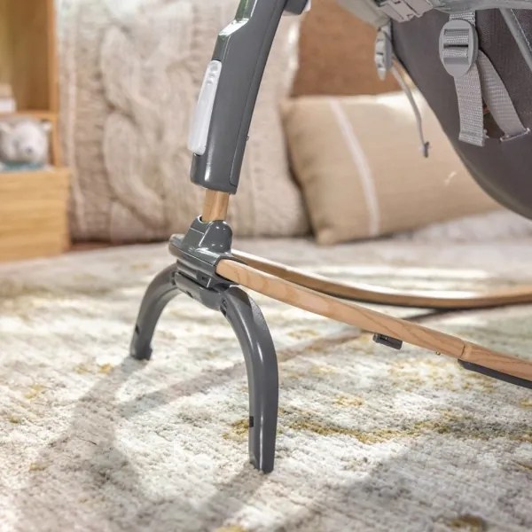 Ingenuity EVERY SEASON WESLEY 3xC szürke vibráló babaágy dallammal