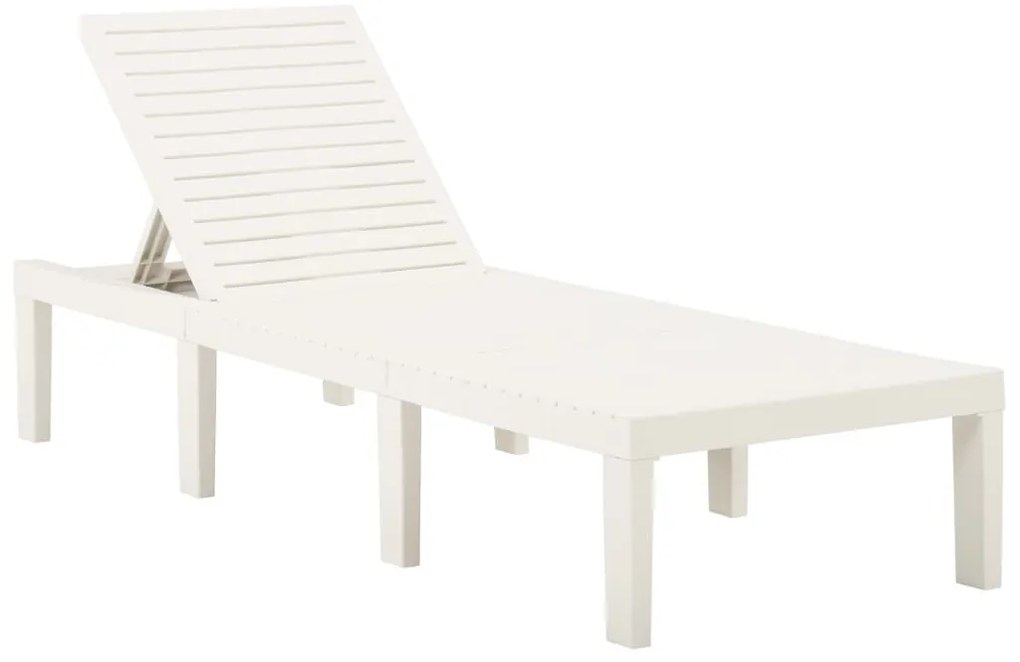 Fehér műanyag napozóágy párnával