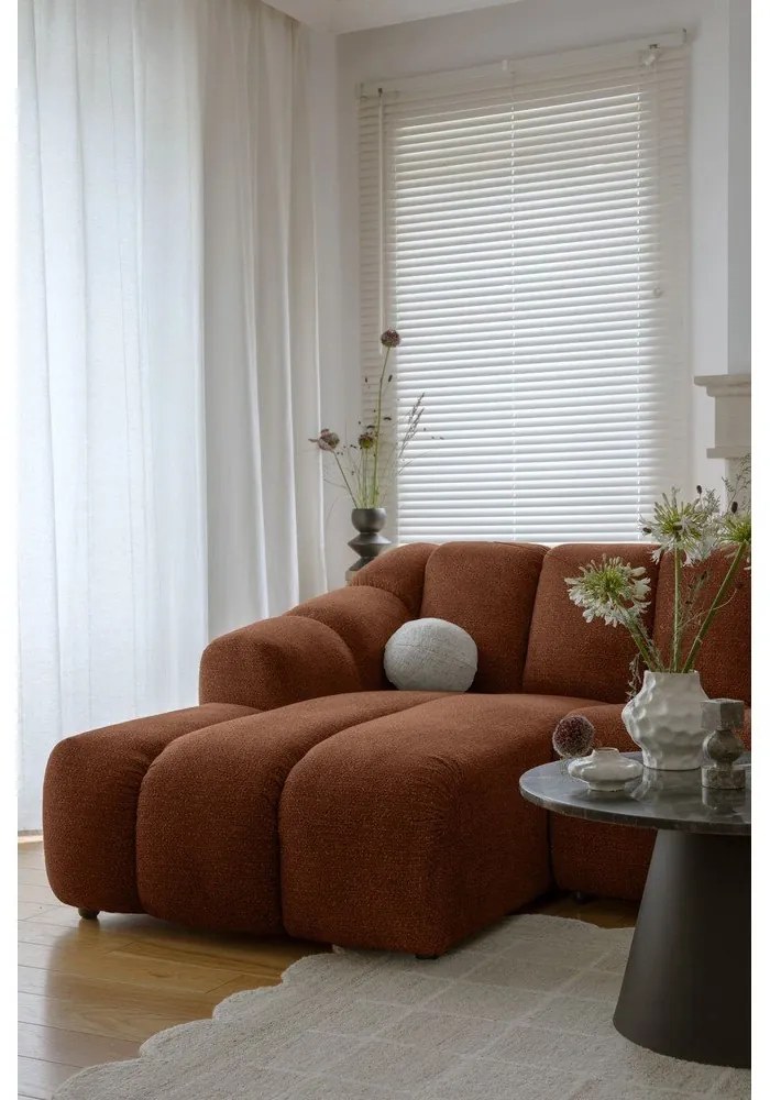 Terrakotta színű sarokkanapé (bal oldali-heverő résszel) Shell – Miuform