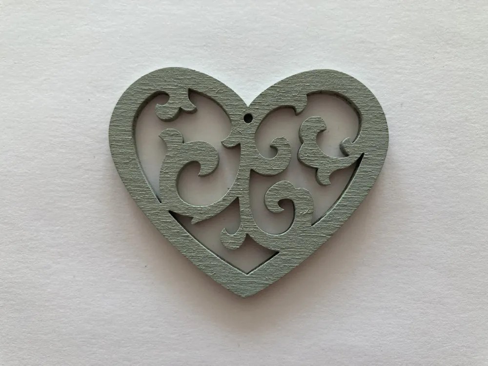 Kreatív hobbi lézervágott fa dekoráció áttört szív zöld 6x5cm