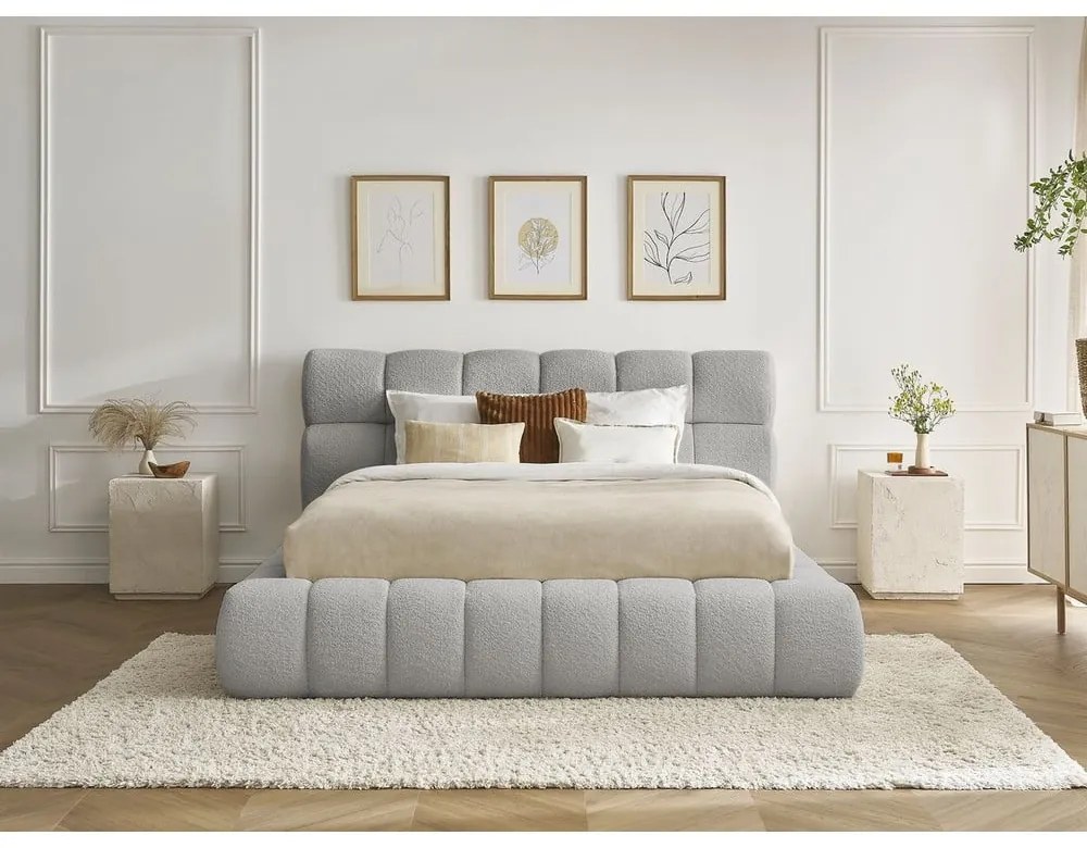 Világosszürke kárpitozott ágyneműtartós franciaágy ágyráccsal 160x200 cm Mont Blanc – Bobochic Paris