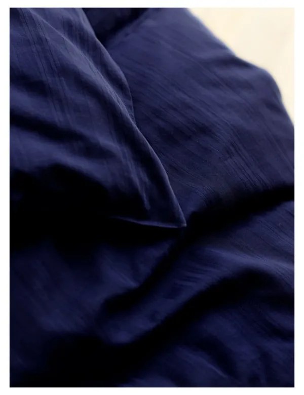 Sötétkék egyszemélyes hosszabbított damaszt ágyneműhuzat 140x220 cm Noble – Södahl