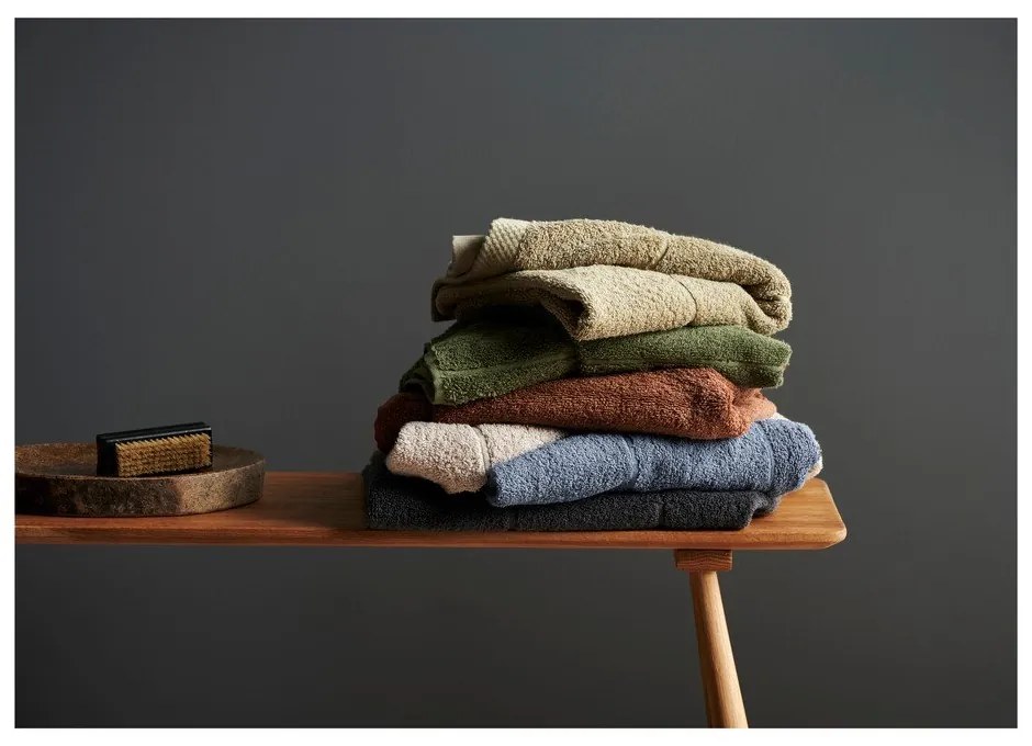 Sötétszürke frottír pamut törölköző 50x100 cm Line – Södahl