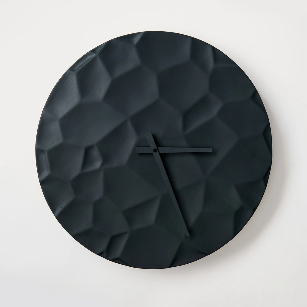 ODLITO Beton falióra Holdkráter – grafit (fekete) – 50 cm – fekete mutatók