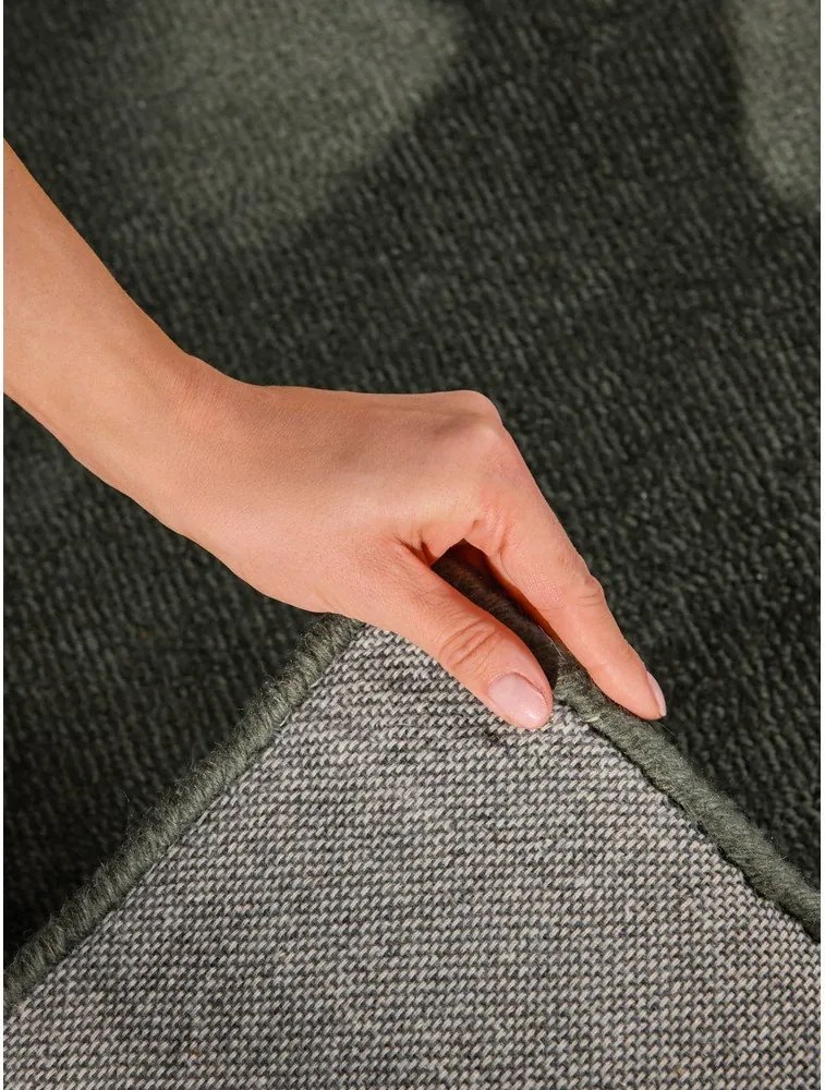 Sötétzöld kézi szövésű gyapjúkeverék szőnyeg 120x180 cm Kari – Villeroy&amp;Boch