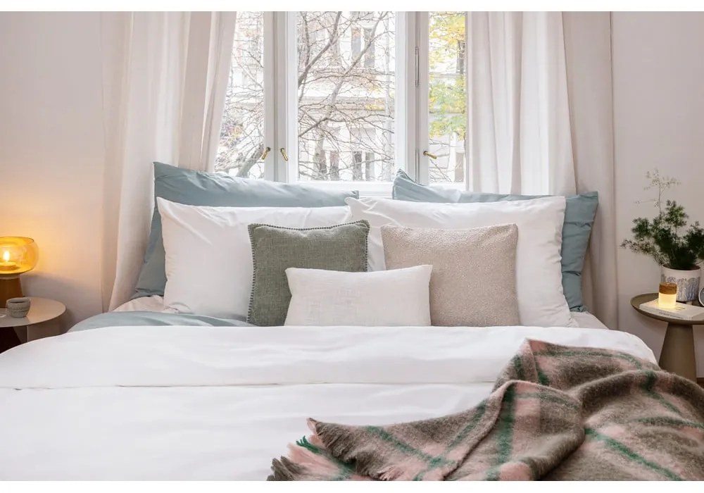 Fehér kétszemélyes hosszabbított mikroszatén ágyneműhuzat 200x220 cm Basic – Bonami Essentials