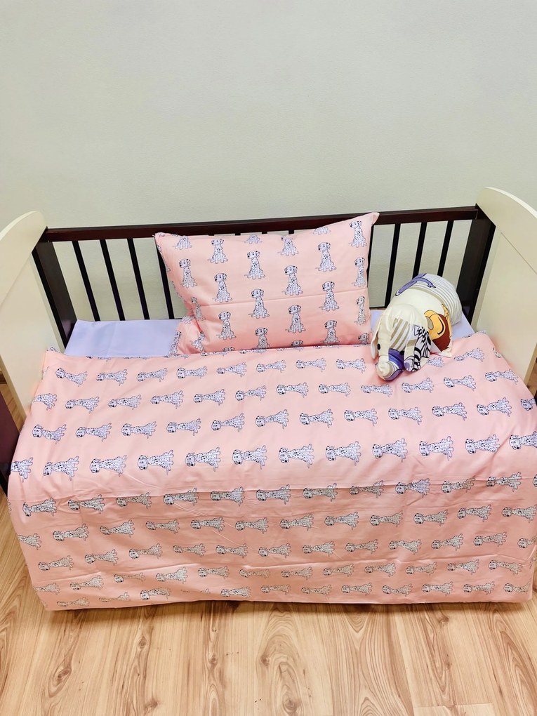 Pamut gyereklepedő Kutya rózsaszín TiaHome - 1x Párna 90x70cm, 1x Paplan 140x200cm