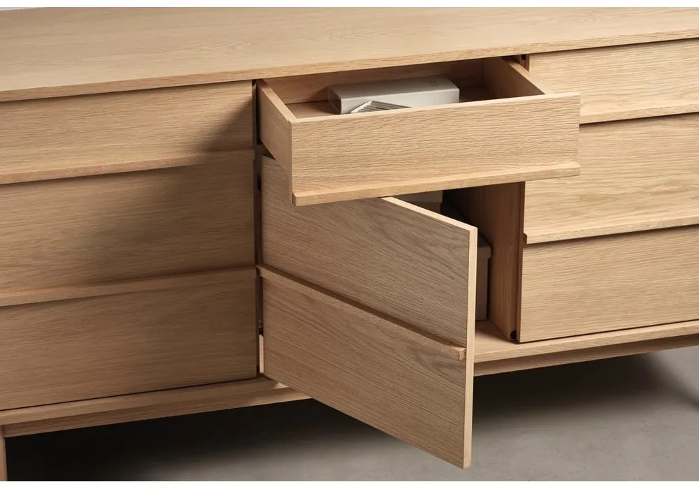 Natúr színű alacsony komód tölgyfa dekorral 75x140 cm Ponza – Unique Furniture