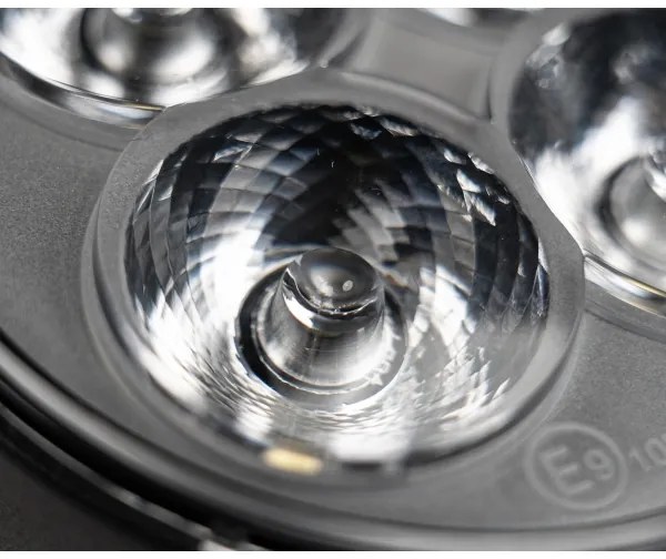 LED Traktor spotlámpa BLACK LED/20W/10-30V IP69 5700K kerek