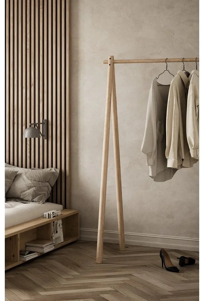 Hongi borovi fenyő ruhatartó állvány - Karup Design