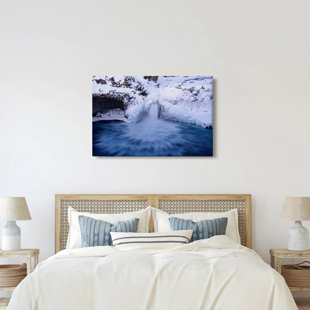 Vízesés képe télen (90x60 cm)