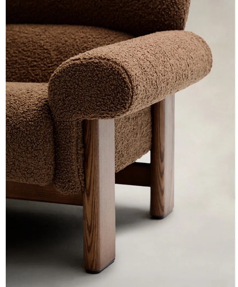 Barna buklé fotel Nema – Kave Home