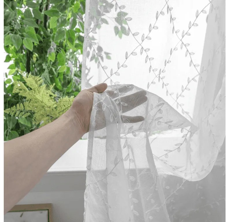 Fehér VINTORA függöny levélmintával 140x250 cm Felfüggesztés: Hullámos sínszalag