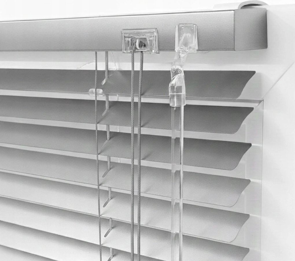 Alumínium vízszintes redőny 25 mm kész redőny Ezüst 90x130 cm-es méretben