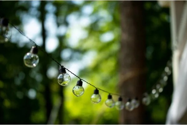 LED napelemes dekorációs fényfüzér 30xLED/8 üzemmód 500 mAh 10,6 m IP67 meleg fehér