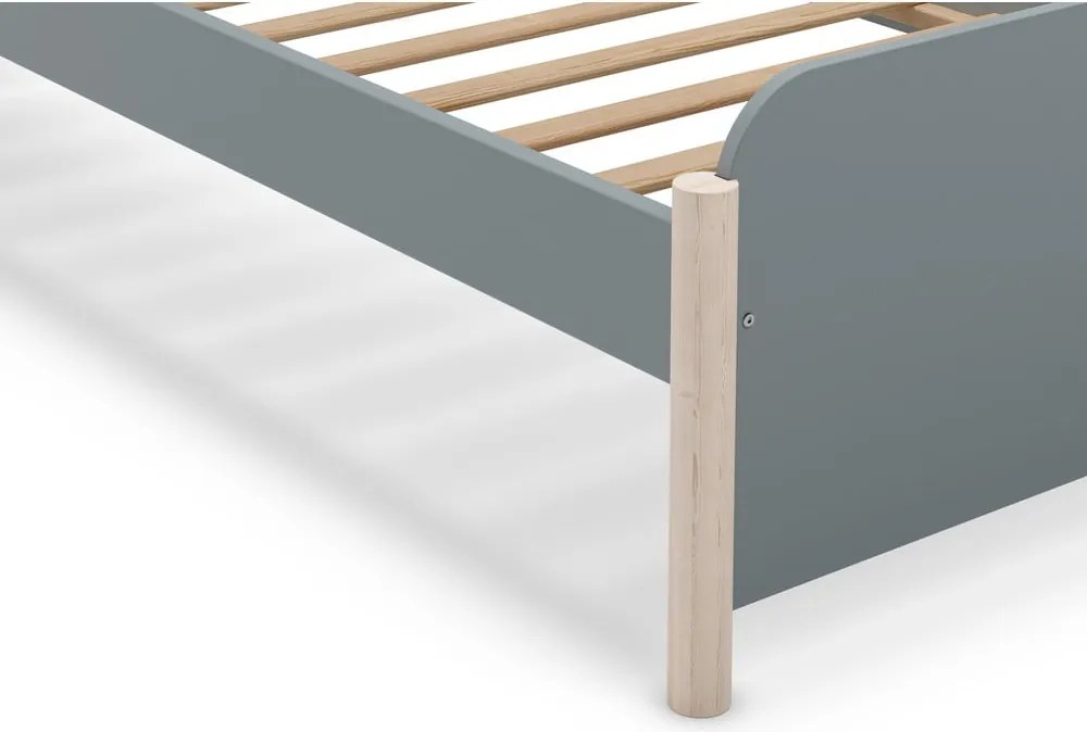 Szürkészöld borovi fenyő gyerekágy ágyráccsal 90x190 cm Enola – Marckeric